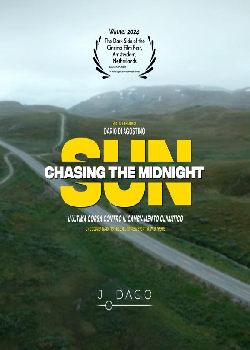 Chasing The Midnight Sun: L'ultima corsa contro il cambiamento climatico (2024)